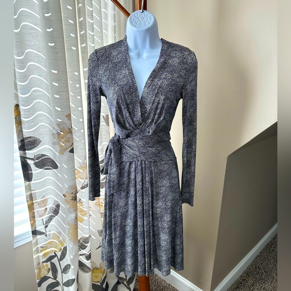 Tory Burch 100% Silk Wrap Tie Belt Dress Size XS
